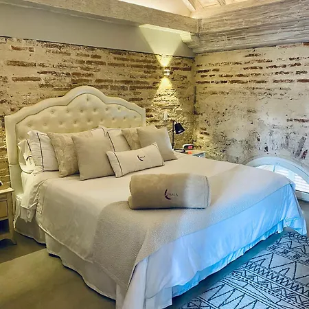 Lunala Boutique Hotel 4*