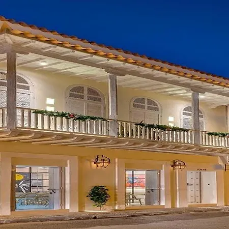 Lunalá Boutique 4*