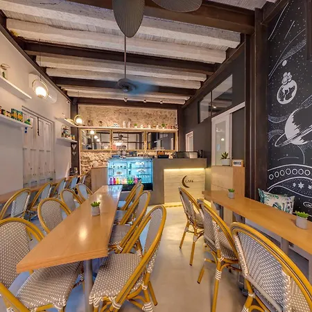 Lunalá Boutique 4*