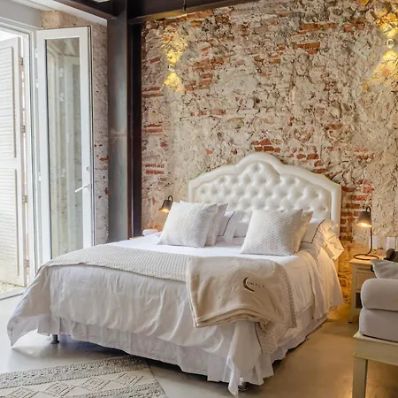 Lunalá Boutique 4*